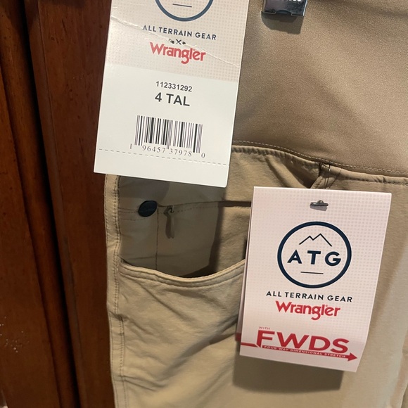 Wrangler Woman’s All Terrain Pants - Picture 3 of 4